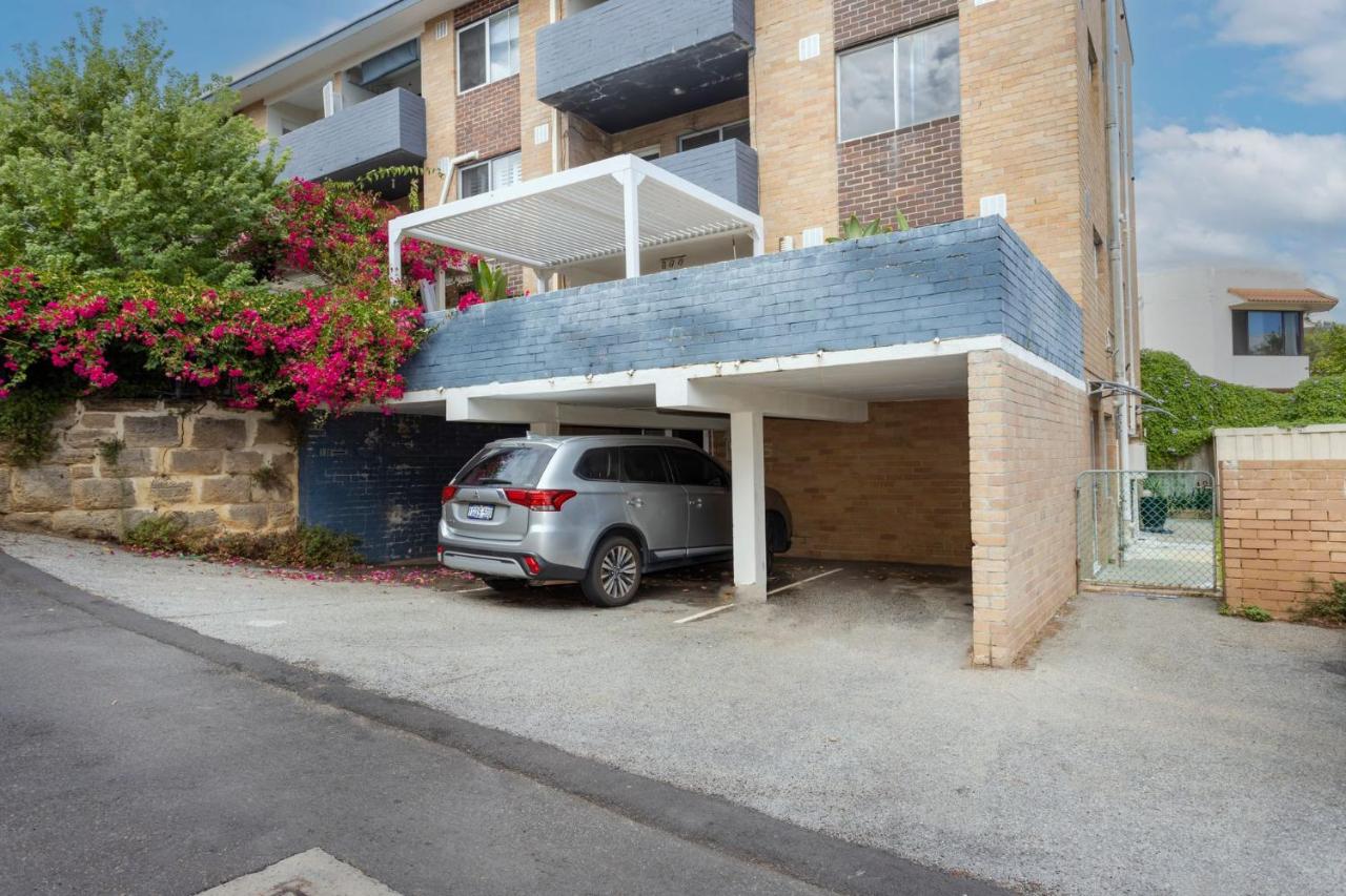 Cottesloe Seadragon Apartment - B&B Perth