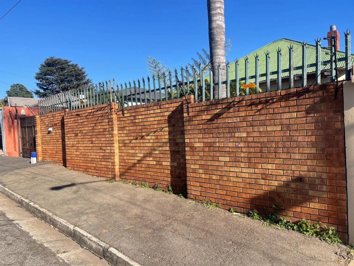 Joburg Triple Nest Retreat - Bed and Breakfast Johannesburg