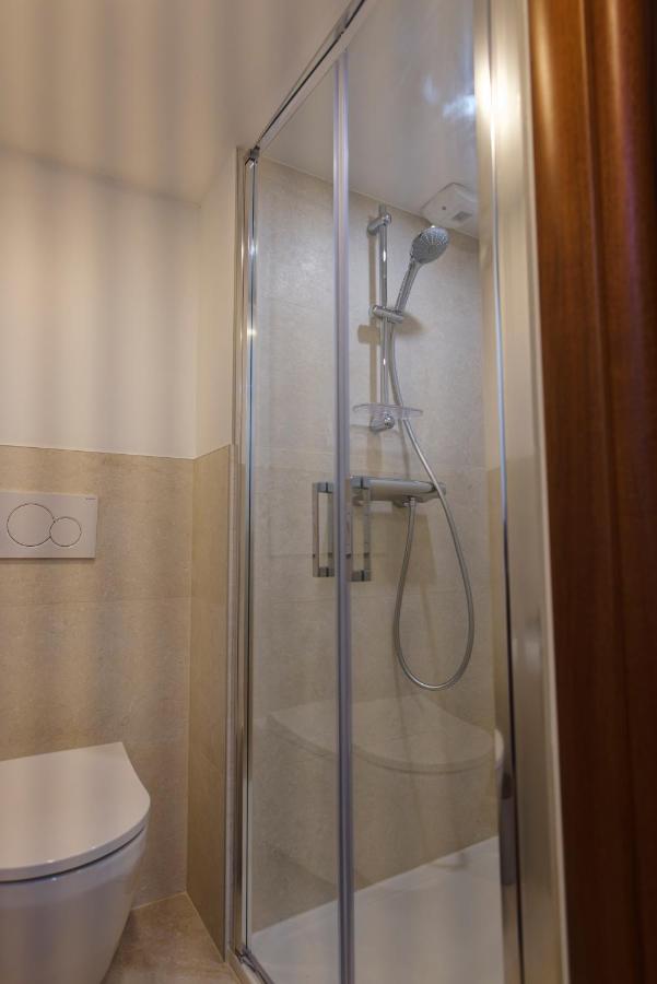 Doppelzimmer mit Poolblick