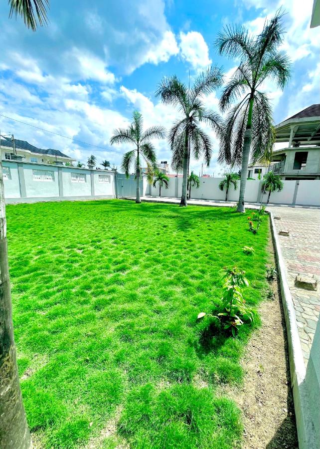 Euphoria Stays - Bed and Breakfast Dar es Salaam