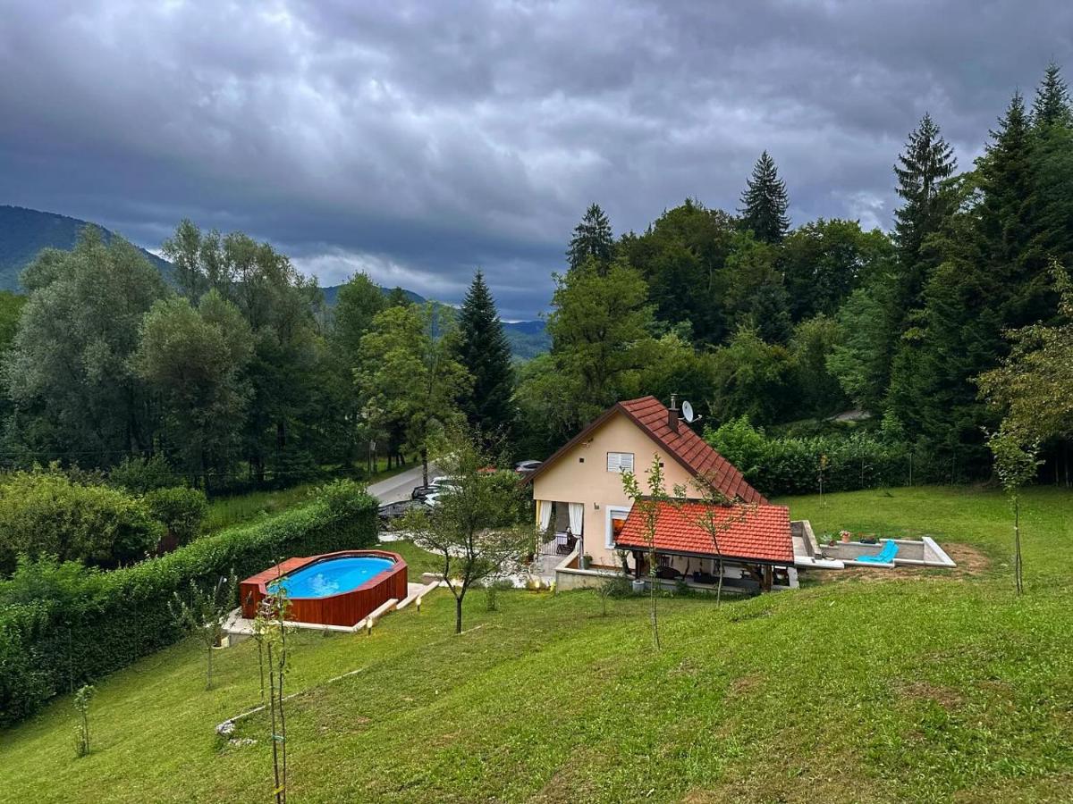 Holiday House Provance - Ferienwohnung Brod na Kupi