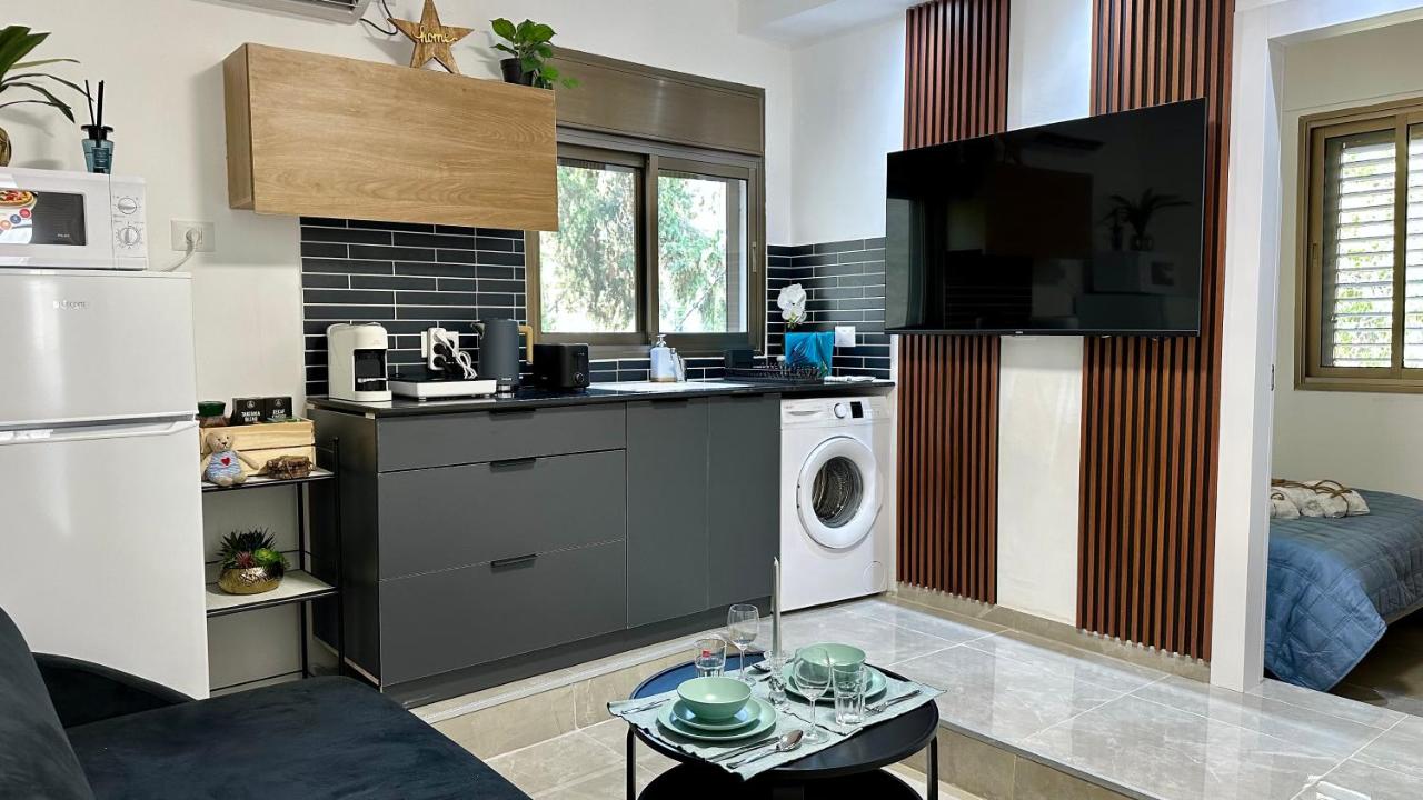 Haifa Central Suites - Bed and Breakfast Haifa