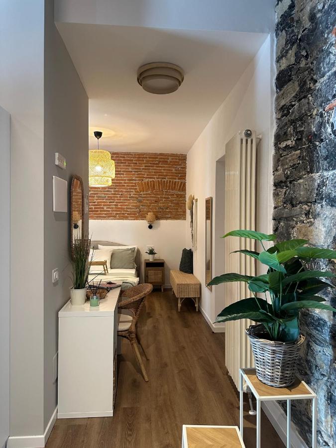 Urban Chic Apartment White - B&B Como