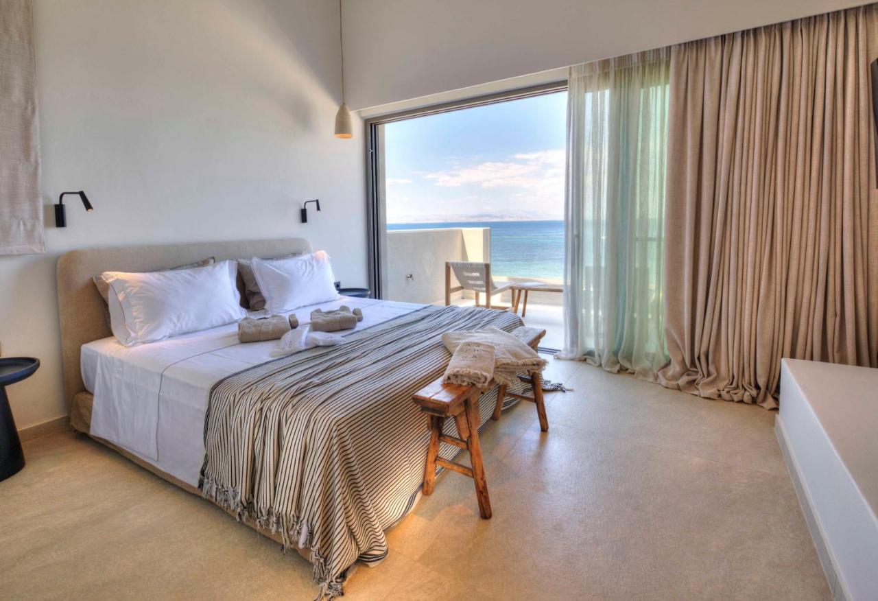 Deluxe Villa with Private Pool and sea view