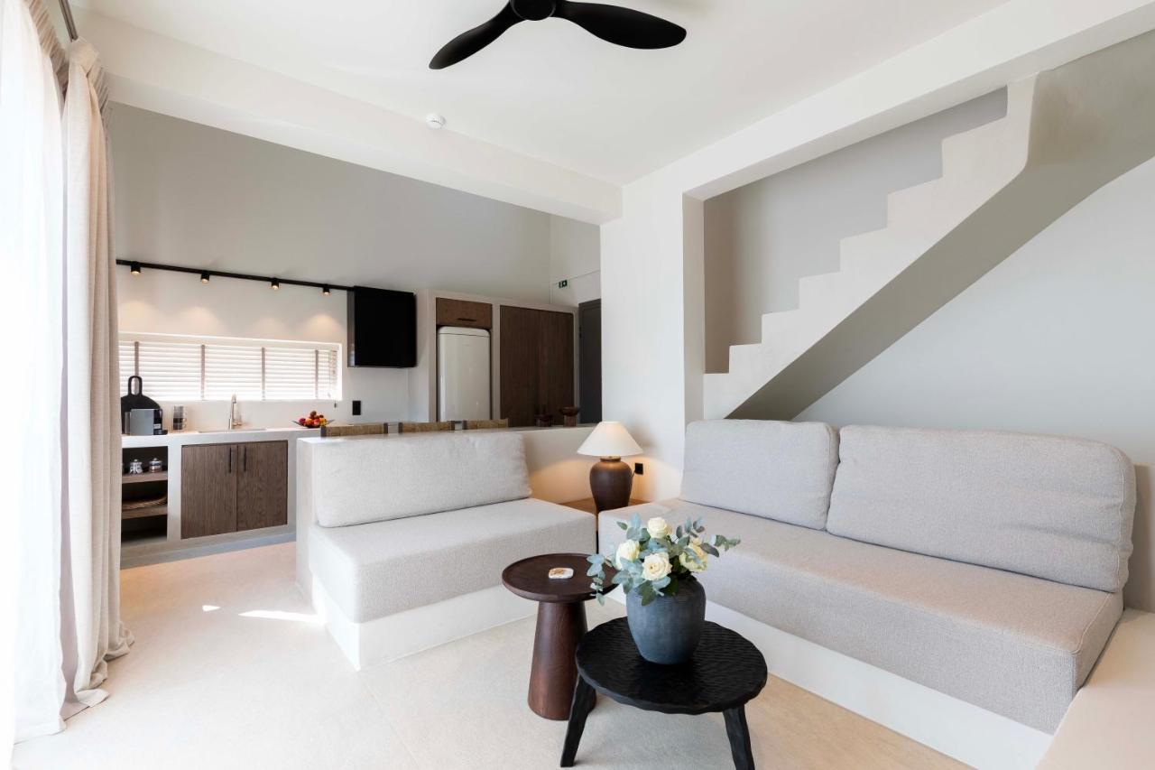 Deluxe Villa with Private Pool, Jacuzzi and sea view
