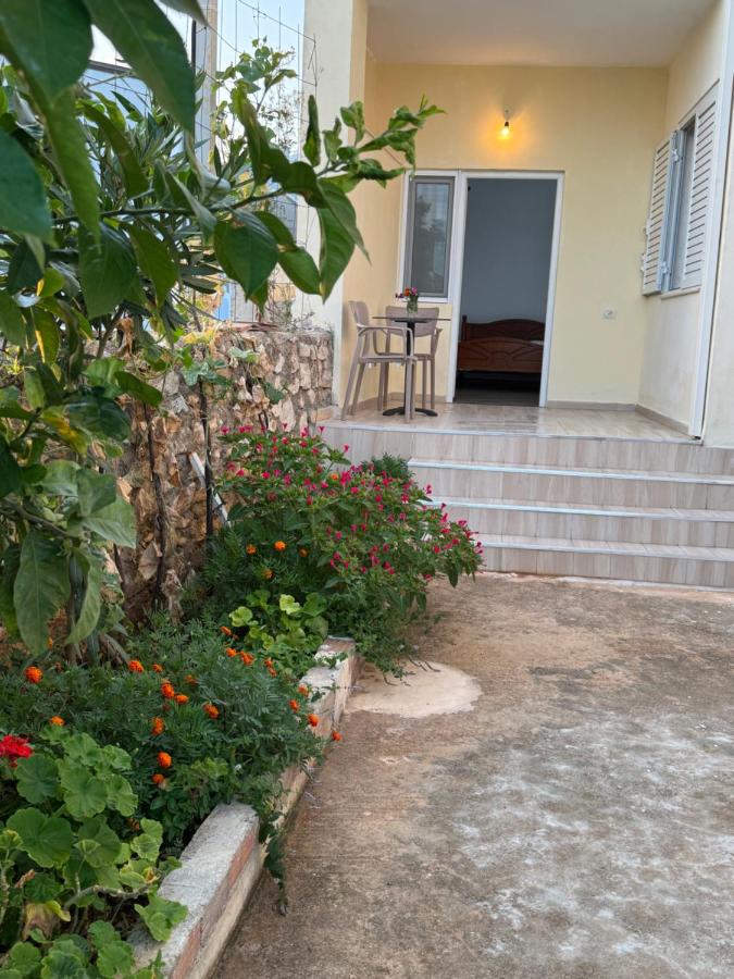 Albert Place - Bed and Breakfast Himarë