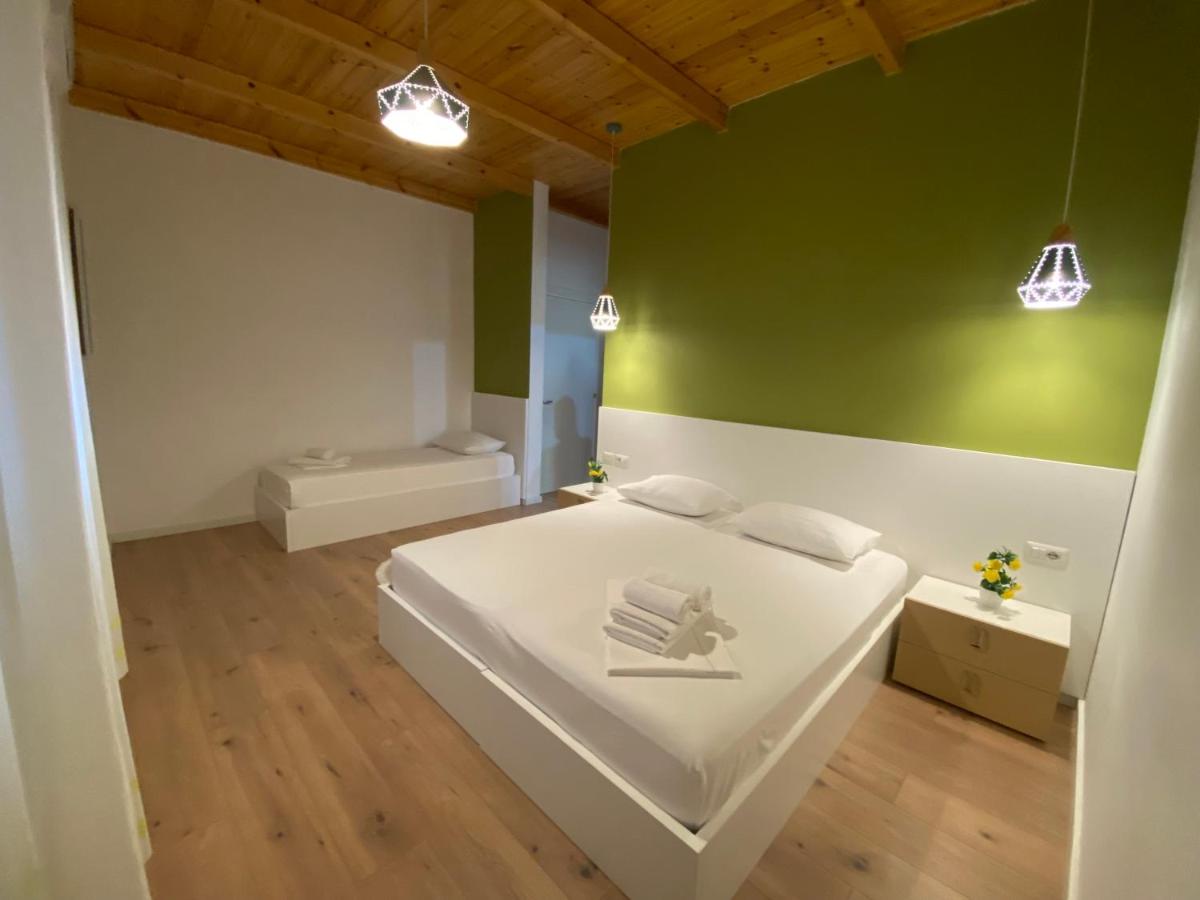 Villa Perikli - B&B