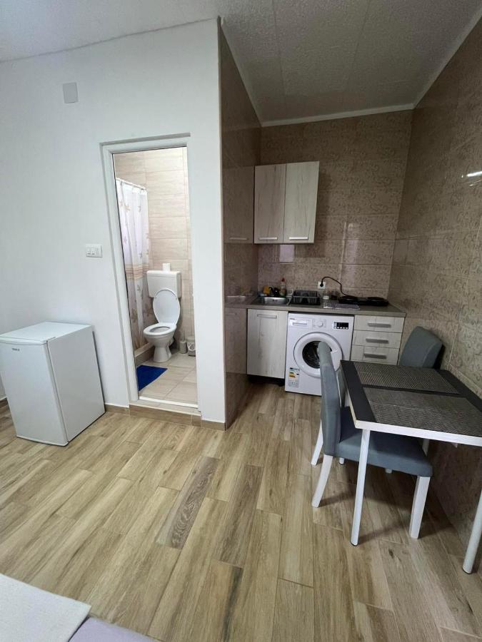 Apartmani LolaL - Chambres d’hôtes Bar