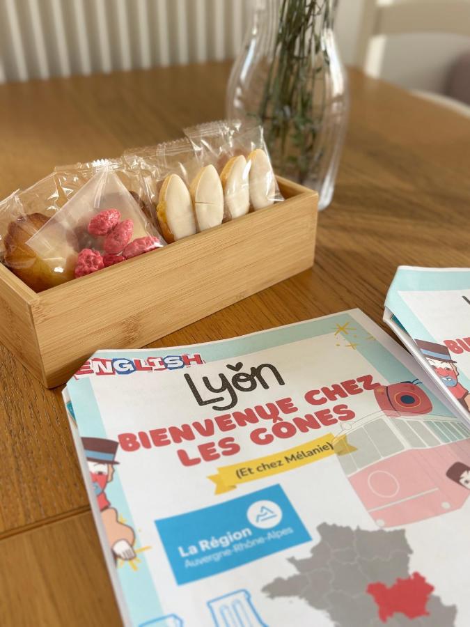 Côté Parc - Cosy & neuf, parking & au pied du métro - Lyon - Chambres d'hôtes Vénissieux