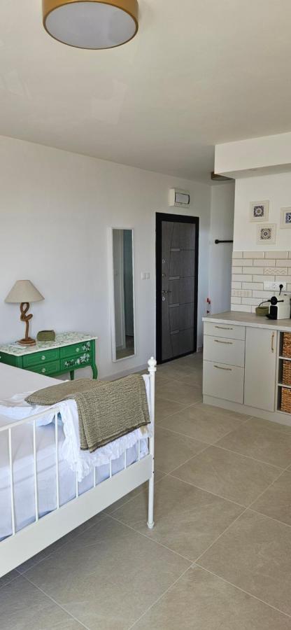 Appartamento con 1 Camera da Letto, Vista Mare e Balcone 