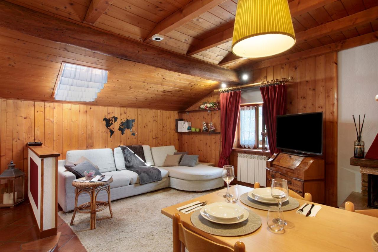 Graziosa Mansarda vista montagne - B&B