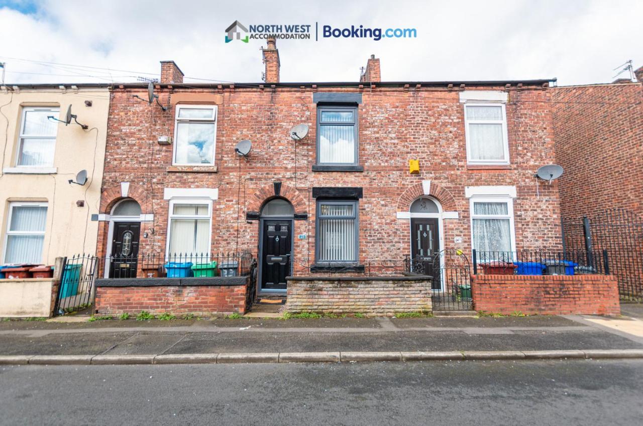 Manchester Contractor Stay 2 Bed House with Free Parking & WiFi - B&B Manchester