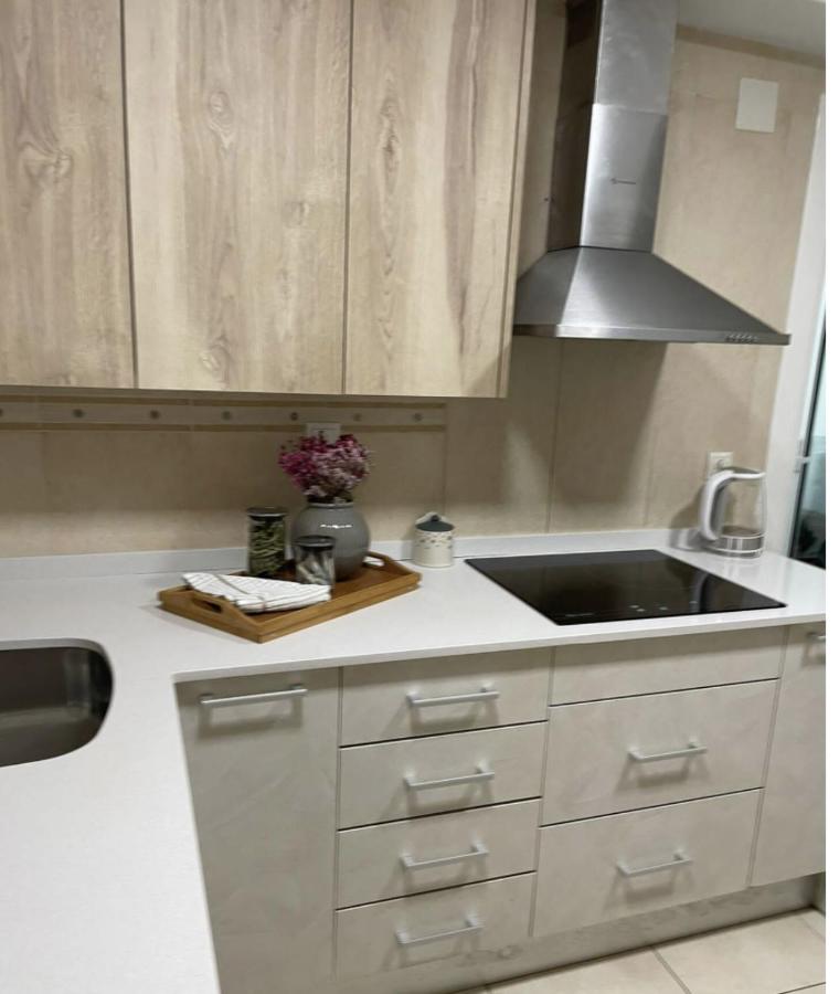 Alojamiento espacioso ideal para visitas en grupo - B&B Terrassa