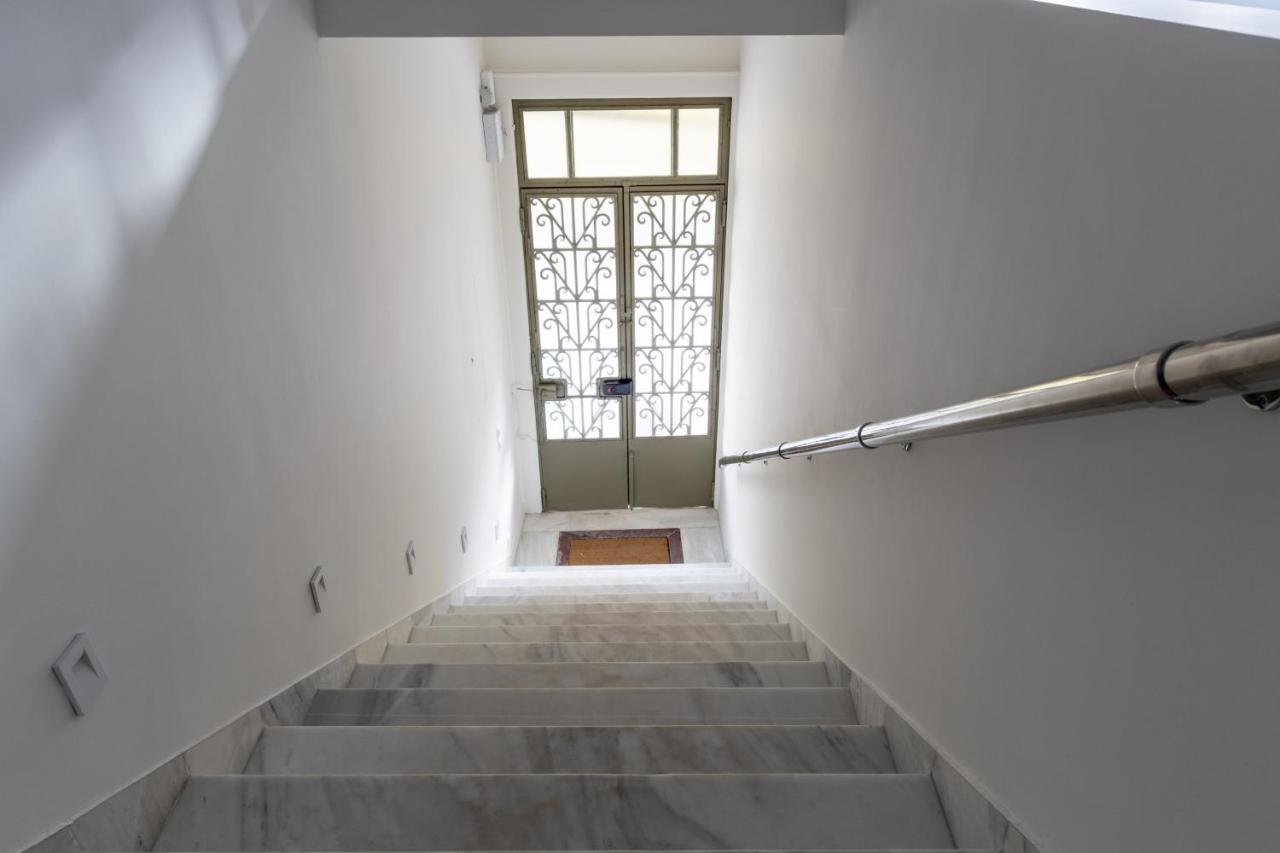 Historic Plaka's Deluxe Apartment - B&B Athens