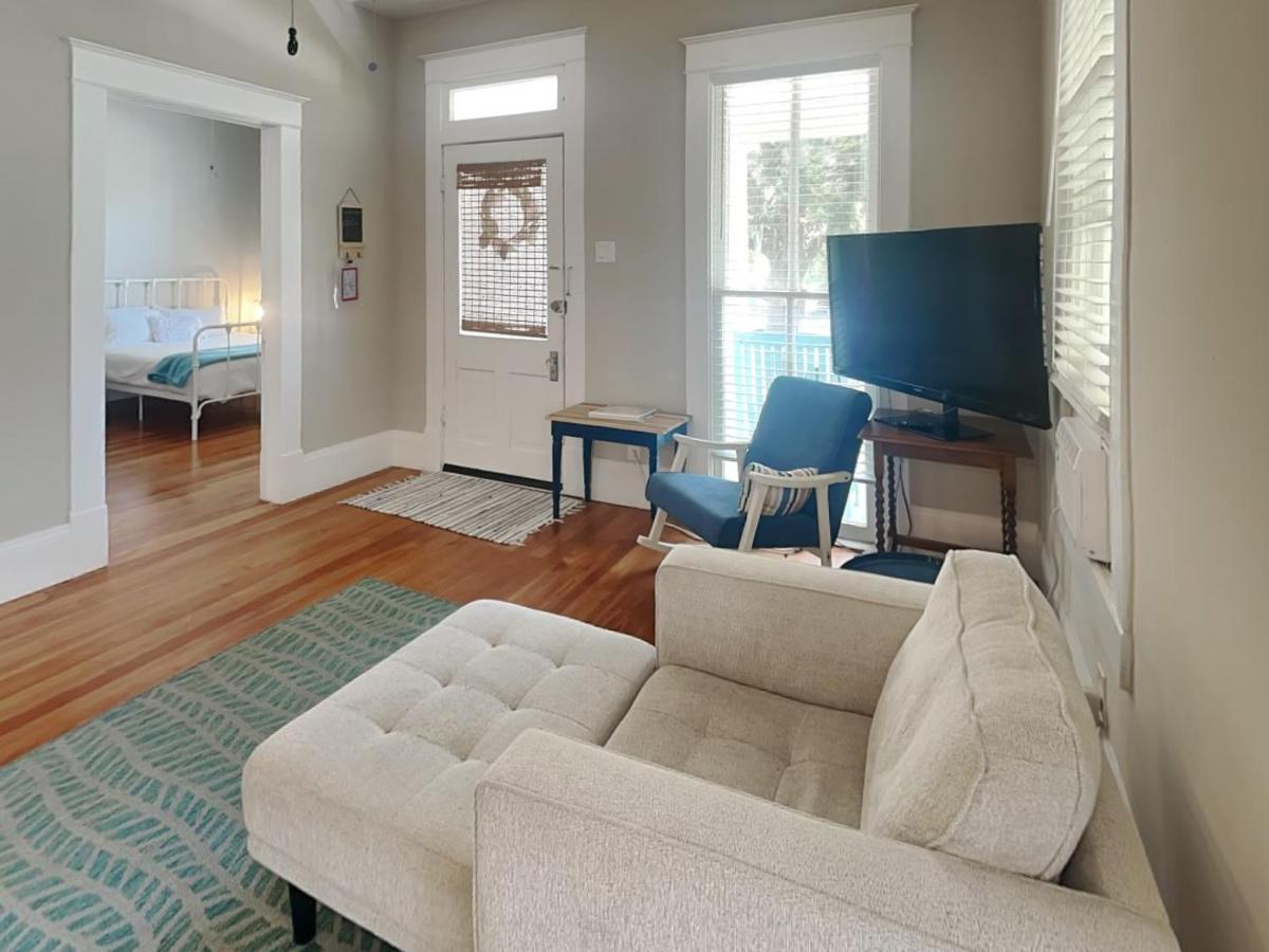 Sealy Cottage - B&B Galveston