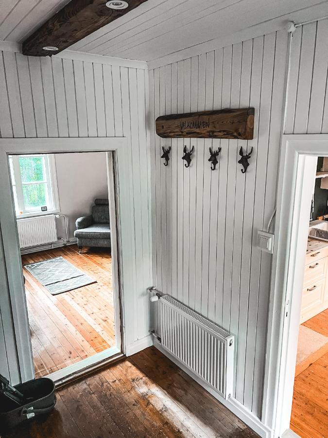 Alaskan Malamute Ranch Guest House Björkliden - B&B Vitberget