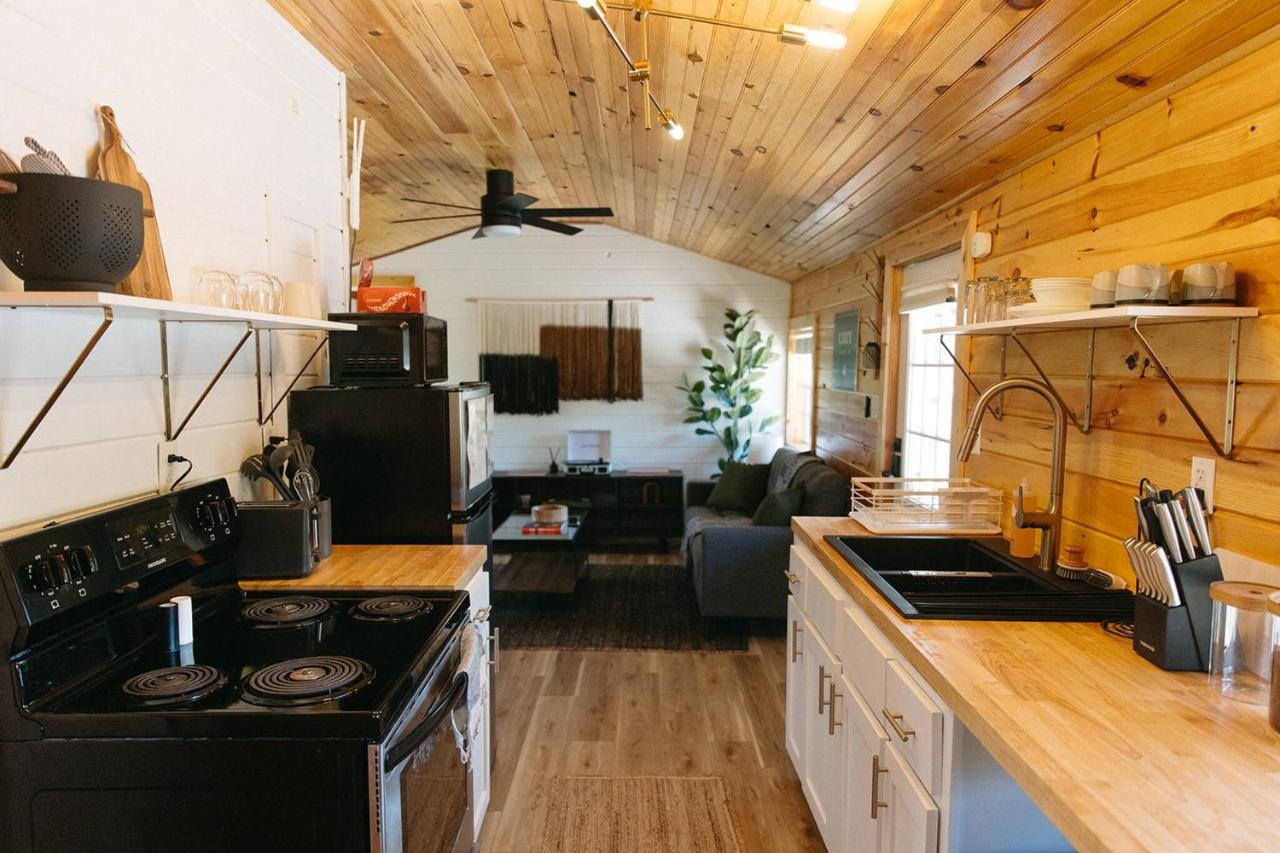 "Cozy Dumplin" - Warm & Modern Stay in RRG/Auxier - Ferienwohnung Pine Ridge