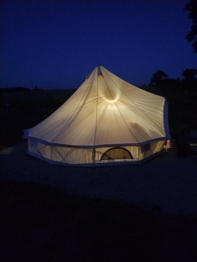 Lodge romantique "le grand chêne" avec Jacuzzi privatif - B&B