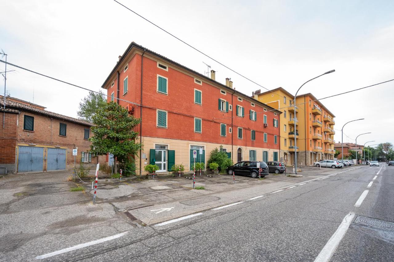 *Love'n fly apartament * Airport- Ducati - B&B