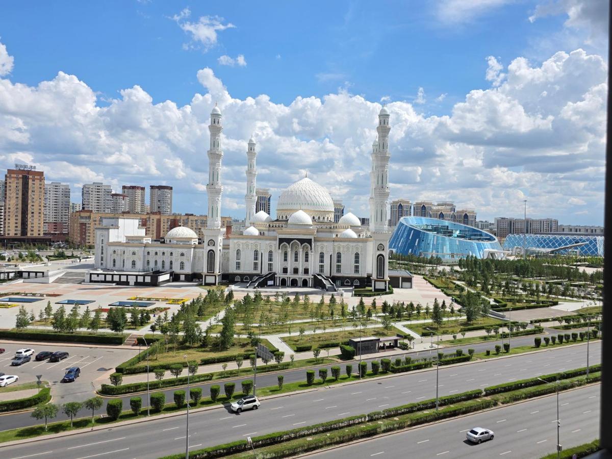 206 Шикарный вид на Хазрет Султан, 2х комн на 1-6 гостя - B&B Astana