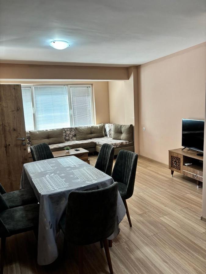 Appartamento Deluxe con 2 Camere da Letto e Balcone