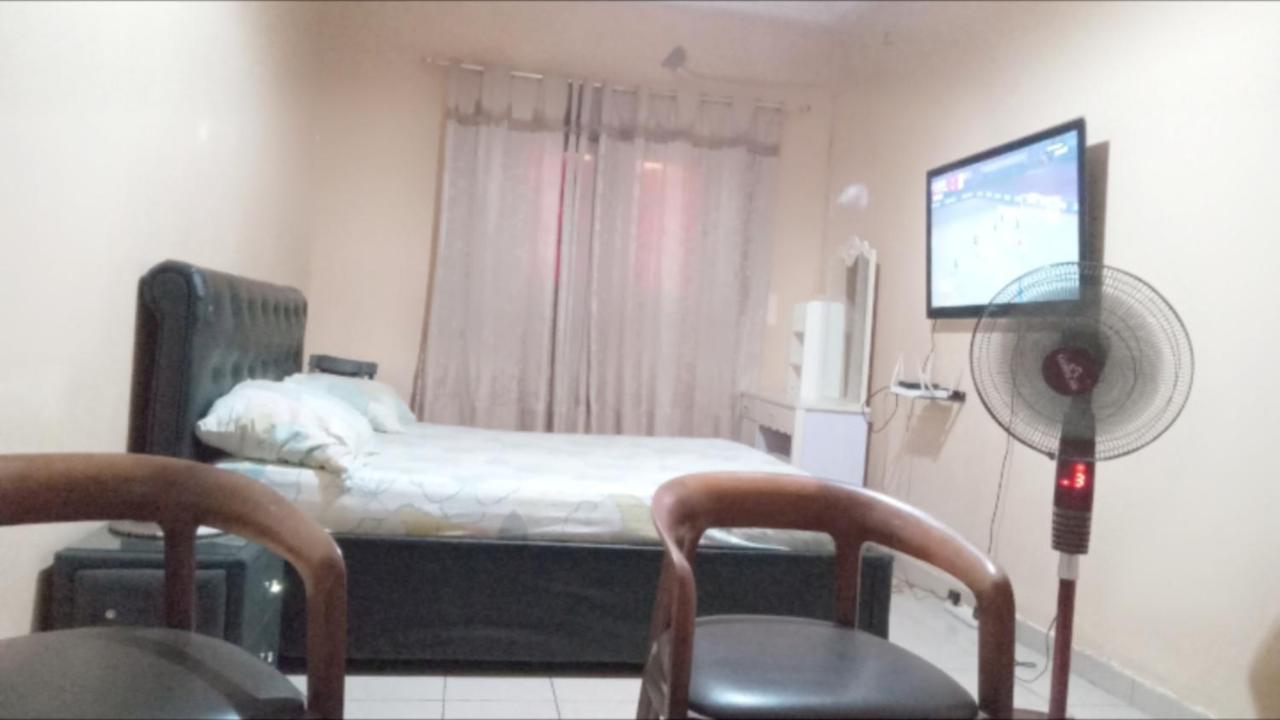 Ayew - B&B Dakar