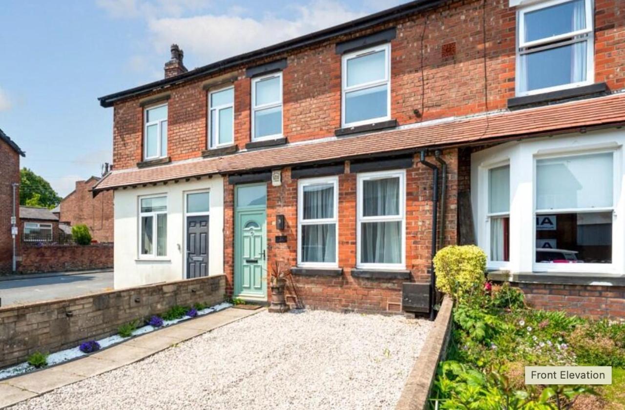 Superb Stylish 2 Bedroom Home in Ormskirk - Ferienwohnung Ormskirk