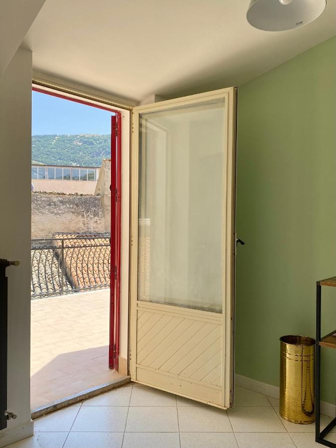 Casetta in piazza - B&B Palazzo Adriano
