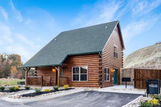 Bear Paws Up - B&B Pigeon Forge