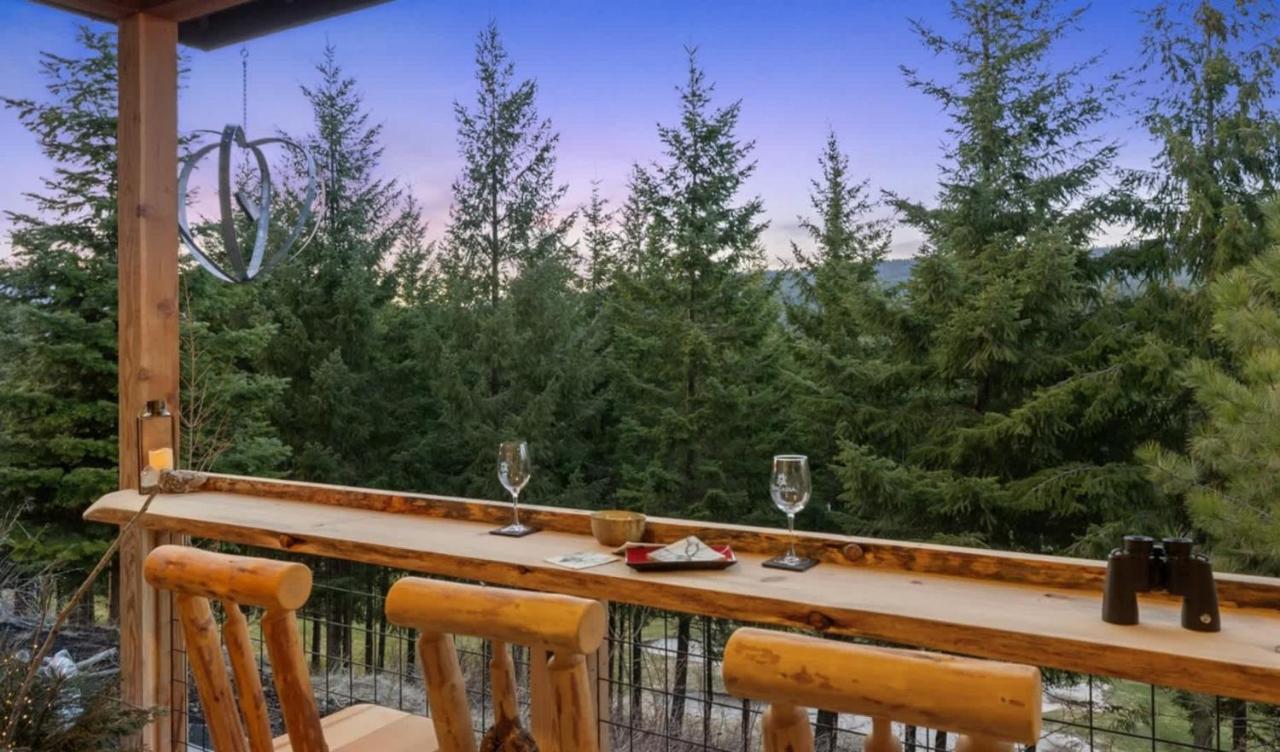 Prospector Pines Treetop Escape in Suncadia- Fairway View, BBQ, Outdoor Fireplace, Smart TVs, Hi-speed Wi-Fi - B&B Cle Elum