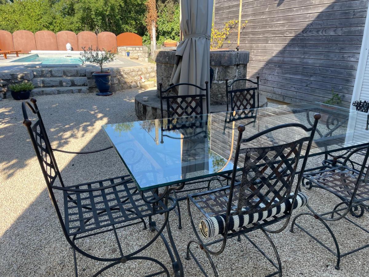 Maisons Ooyat - B&B Grospierres