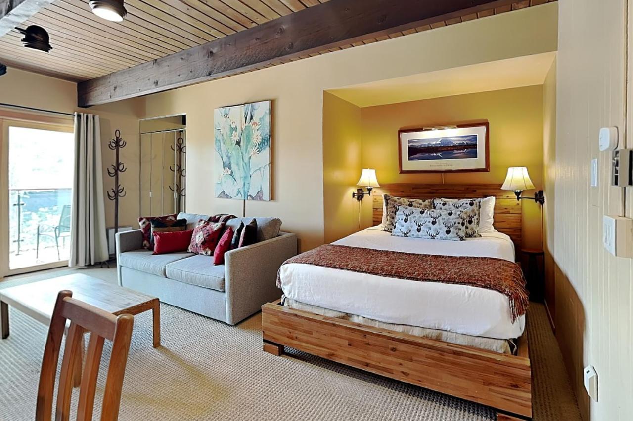 Timberline Condominiums Studio Deluxe Unit 216 - Bed and Breakfast Snowmass Village