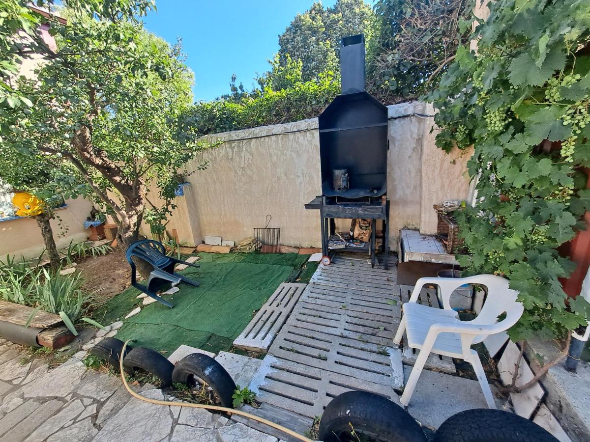 Casa con jardín a 5' de Aranda de Duero - B&B Castrillo de la Vega