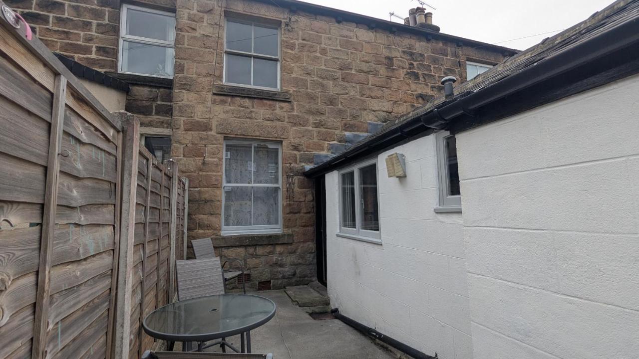 Harrogate Central Victorian through terrace 2brd - Bed and Breakfast Harrogate