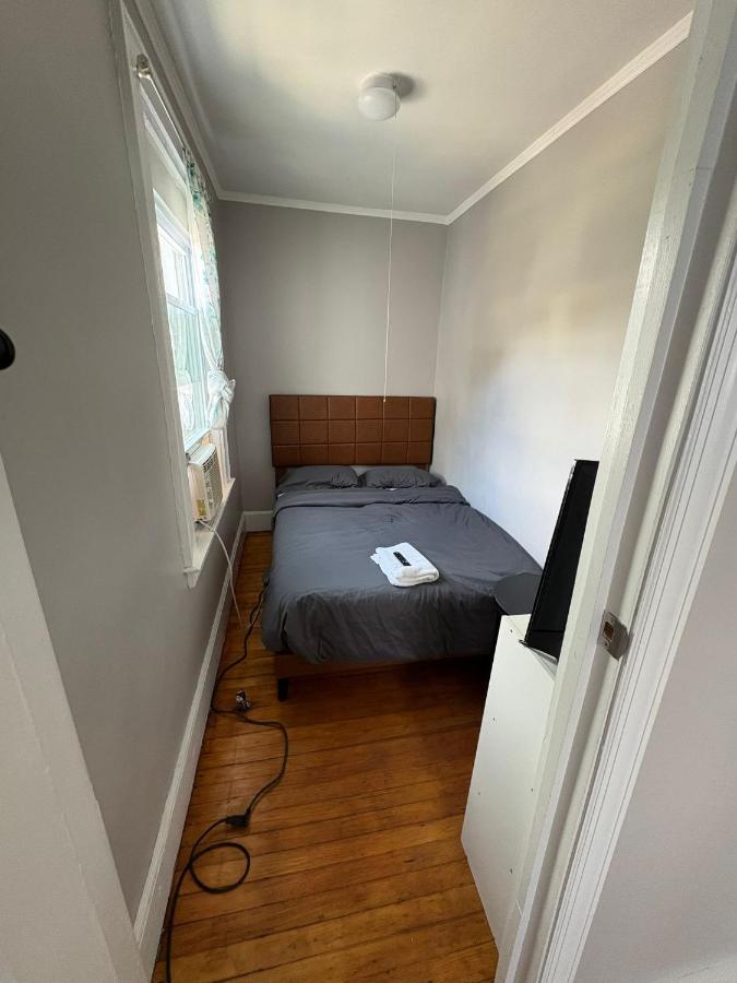 174 Stuyv - B&B Newark
