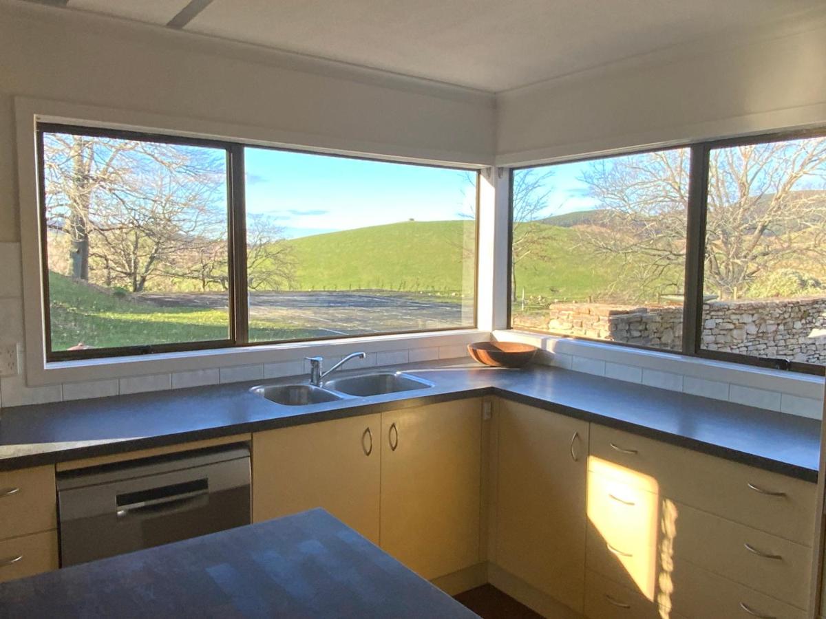 Tipapa Deer Park - Spacious Rural lodge Sleeps 22 - B&B Motunau