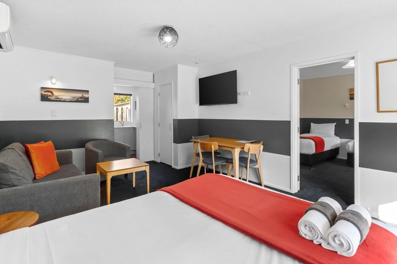 1 Bedroom Superior Apartment (Sleeps 5) 