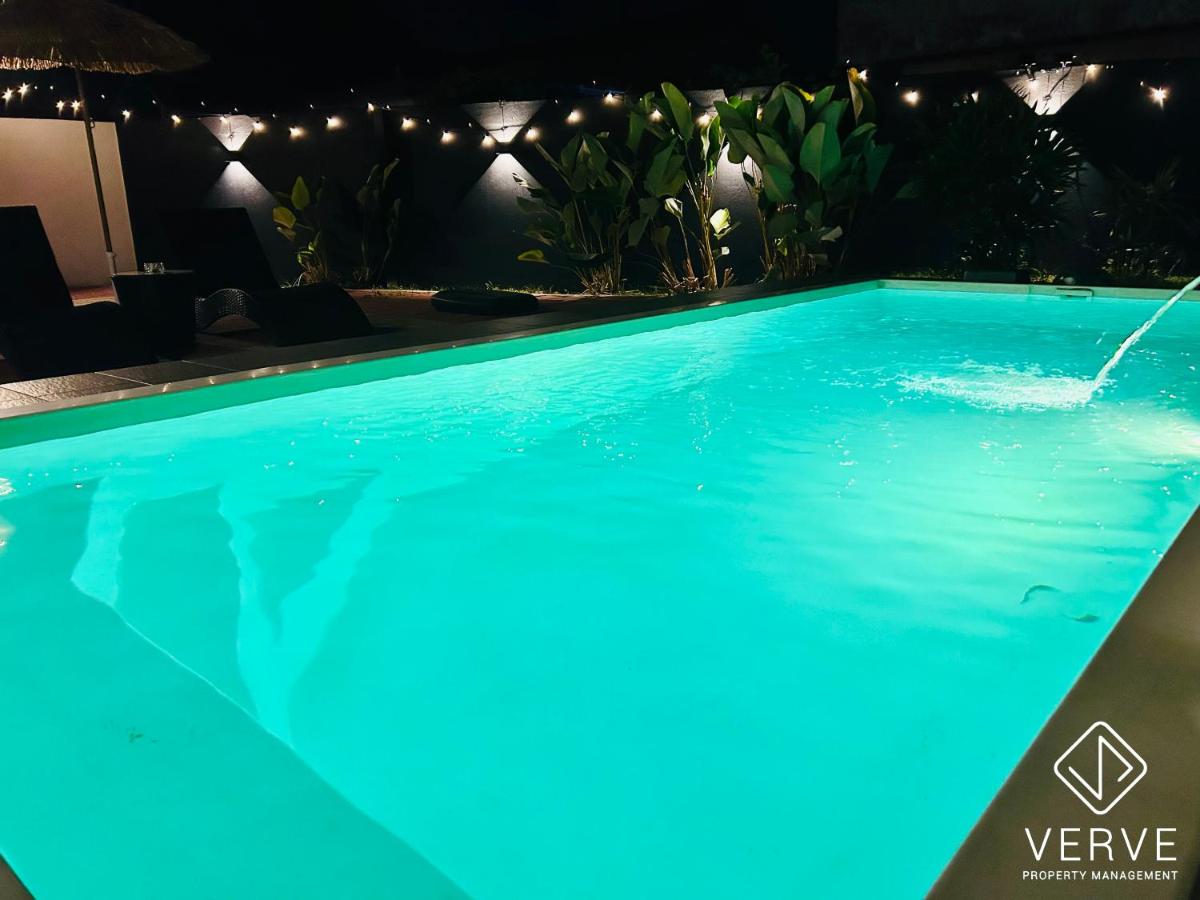 Ipoh Lazy Private Club House 4B3B by Verve 14 pax - B&B Tambun