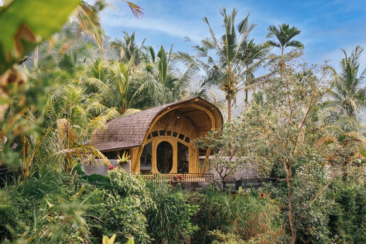 Aura Cendana Hill Sidemen - B&B Selat