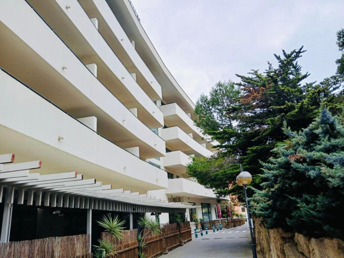 Sea View Apartment, spacious and renovated, 10 minutes to the beach, pool - Chambres d'hôtes Salou