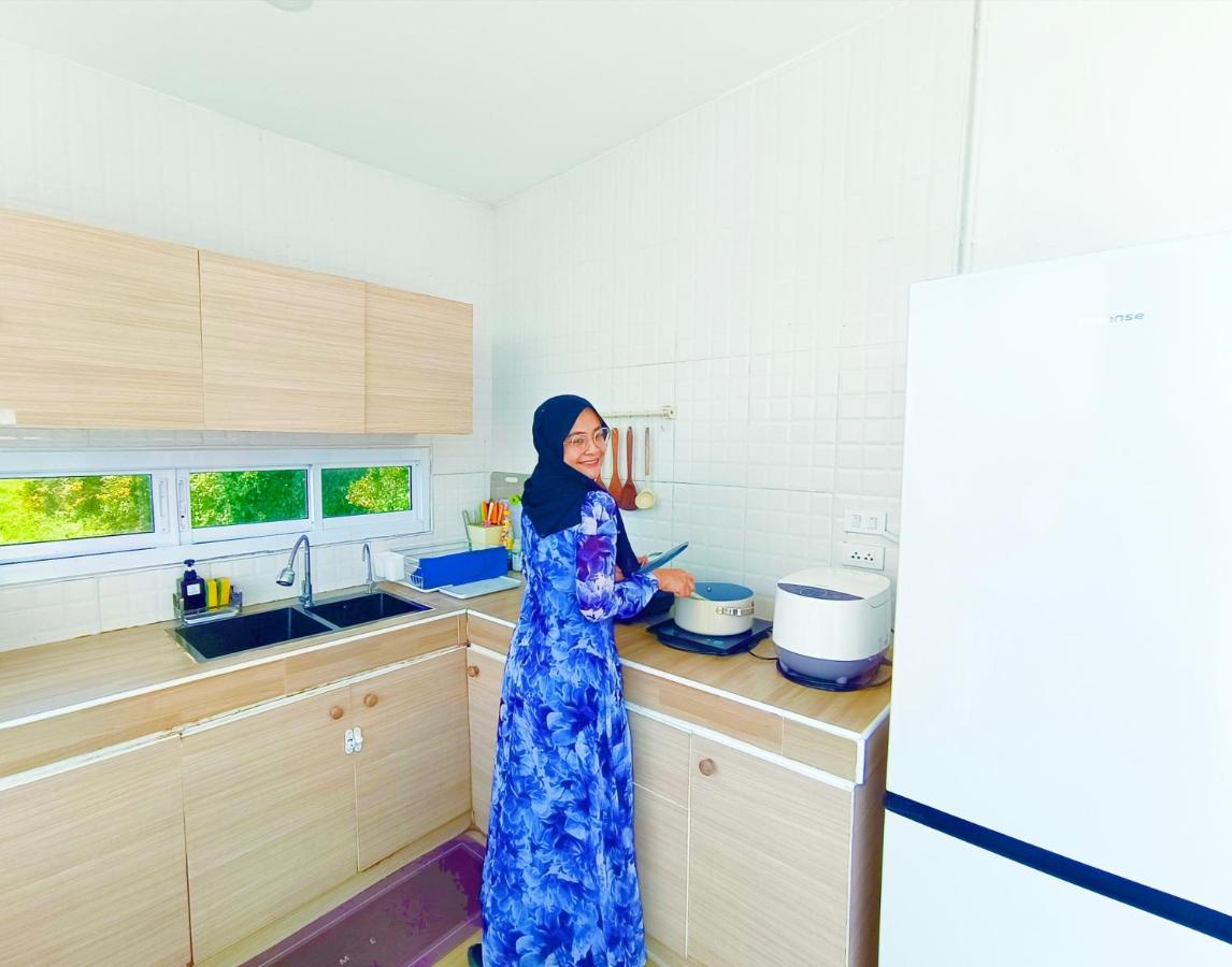 Santra Pool Villa - B&B