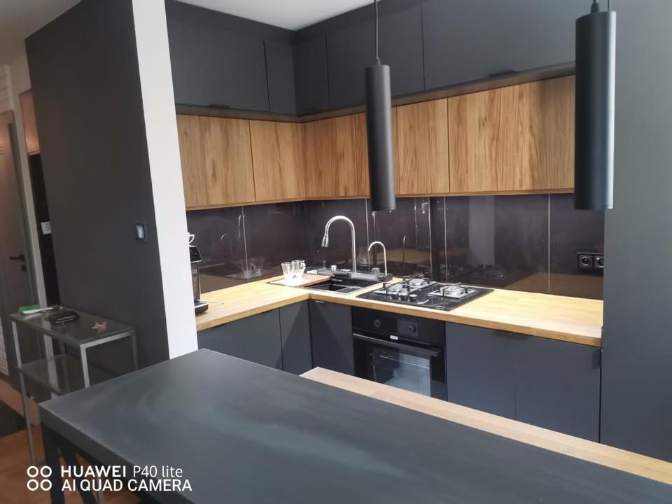 Niesamowita nowoczensa kawalerka - B&B Otwock