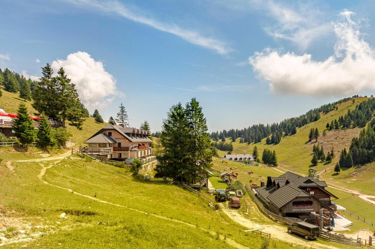 Koča na Krvavcu - B&B