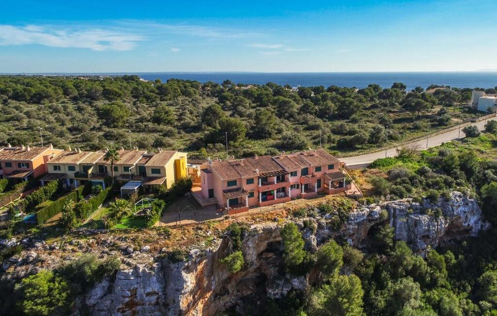 The Torrent's Observer Holiday Home, Cala Pi , Smart Tv, Free Wifi, ETV12544 - B&B