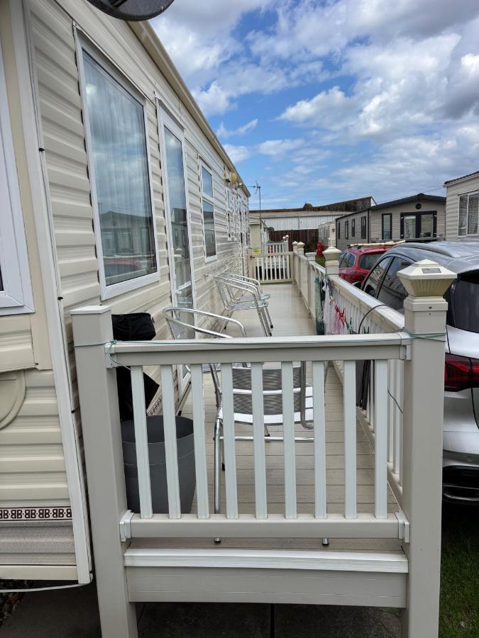 3 Bed Caravan - Sleeps 8 - Dogs - Parking - Wifi - Ferienwohnung Ingoldmells
