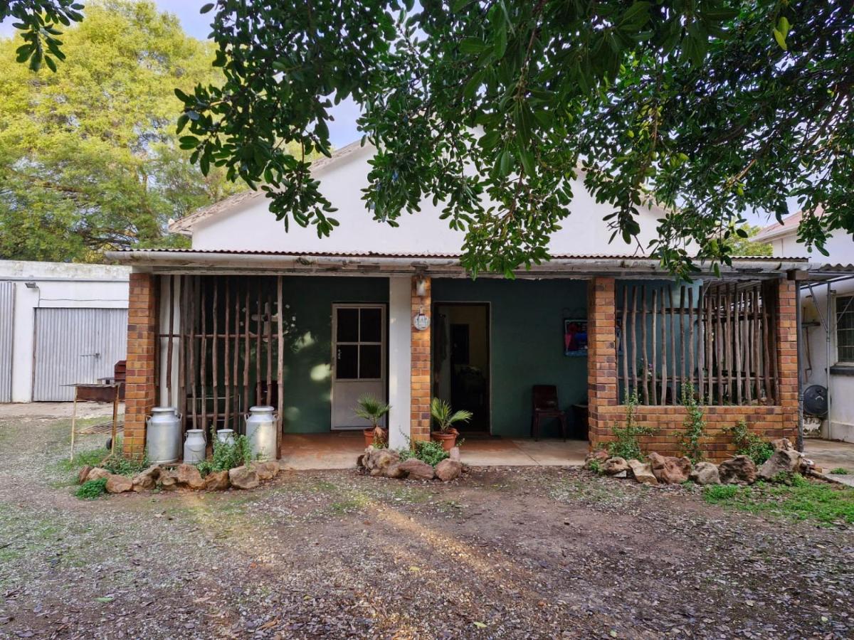 The Big Tree Cottage - Bed and Breakfast Graafwater