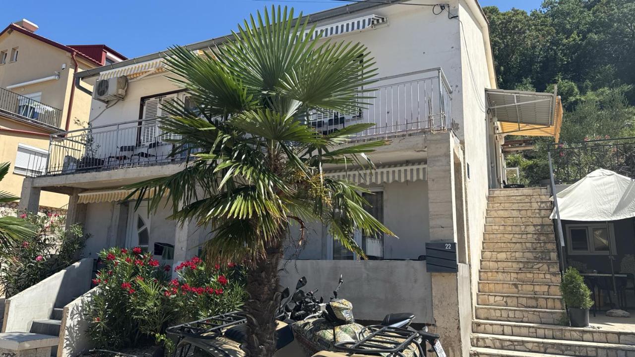 Apartments Lollipop - Bed and Breakfast Novi Vinodolski