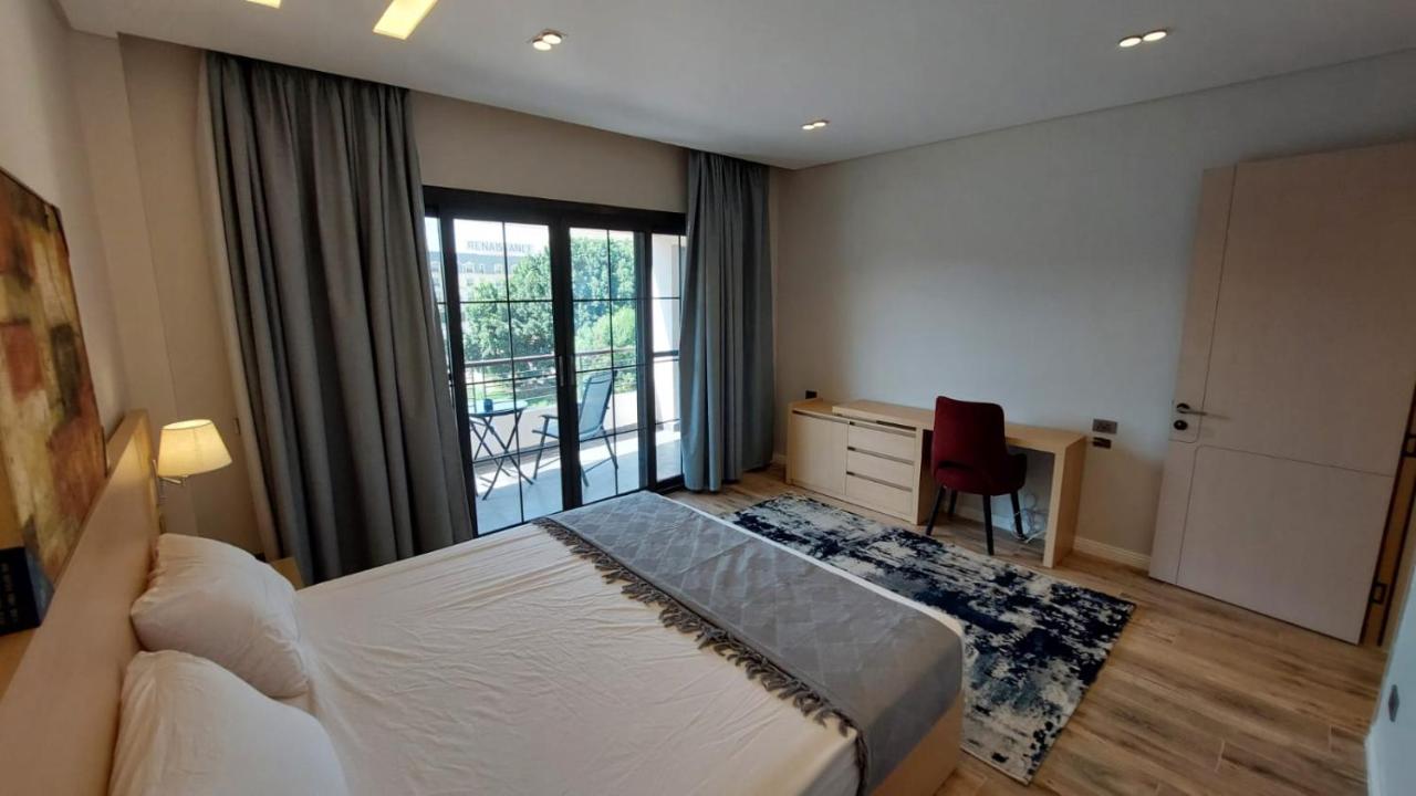 One-Bedroom Apartment with Balcony