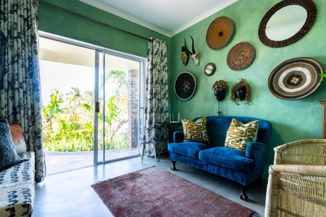 Coral Tree Cottage at Villa Roc Guesthouse, Salt Rock Ballito, Pet Friendly - Chambres d'hôtes Sheffield Beach