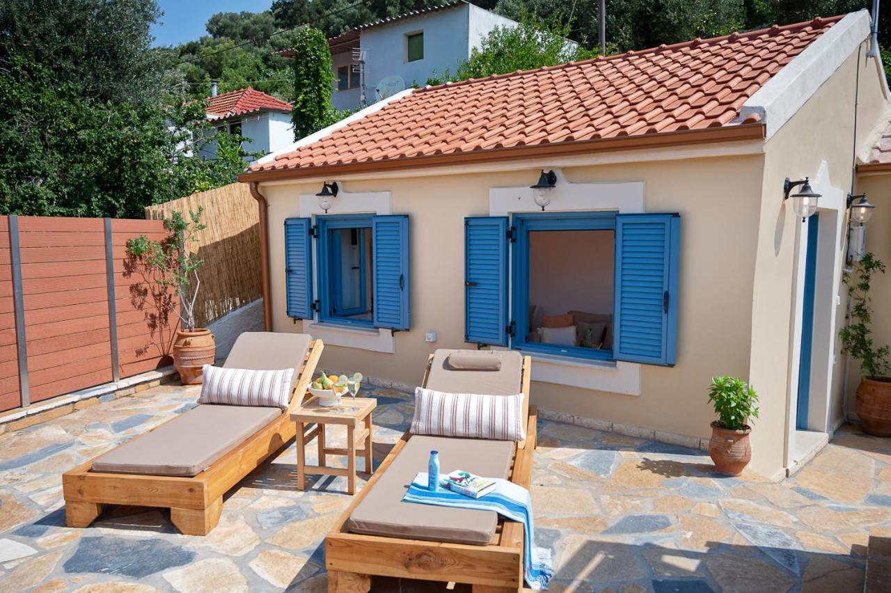 Amici Cottage with Outdoor Jacuzzi - Chambres d'hôtes Céphalonie